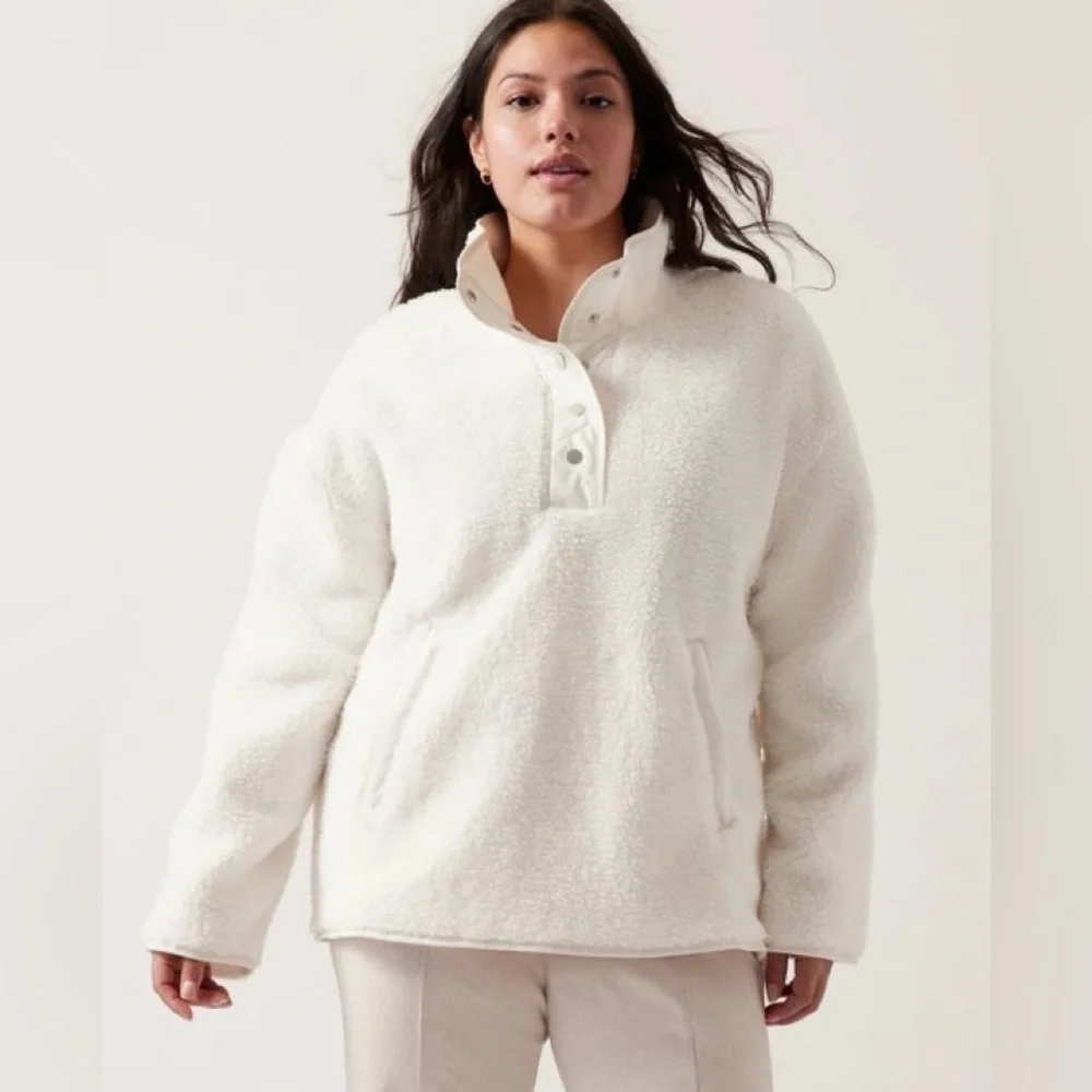 NWT! Athleta Women’s Magnolia White Cozy Snap Sherpa Sweatshirt